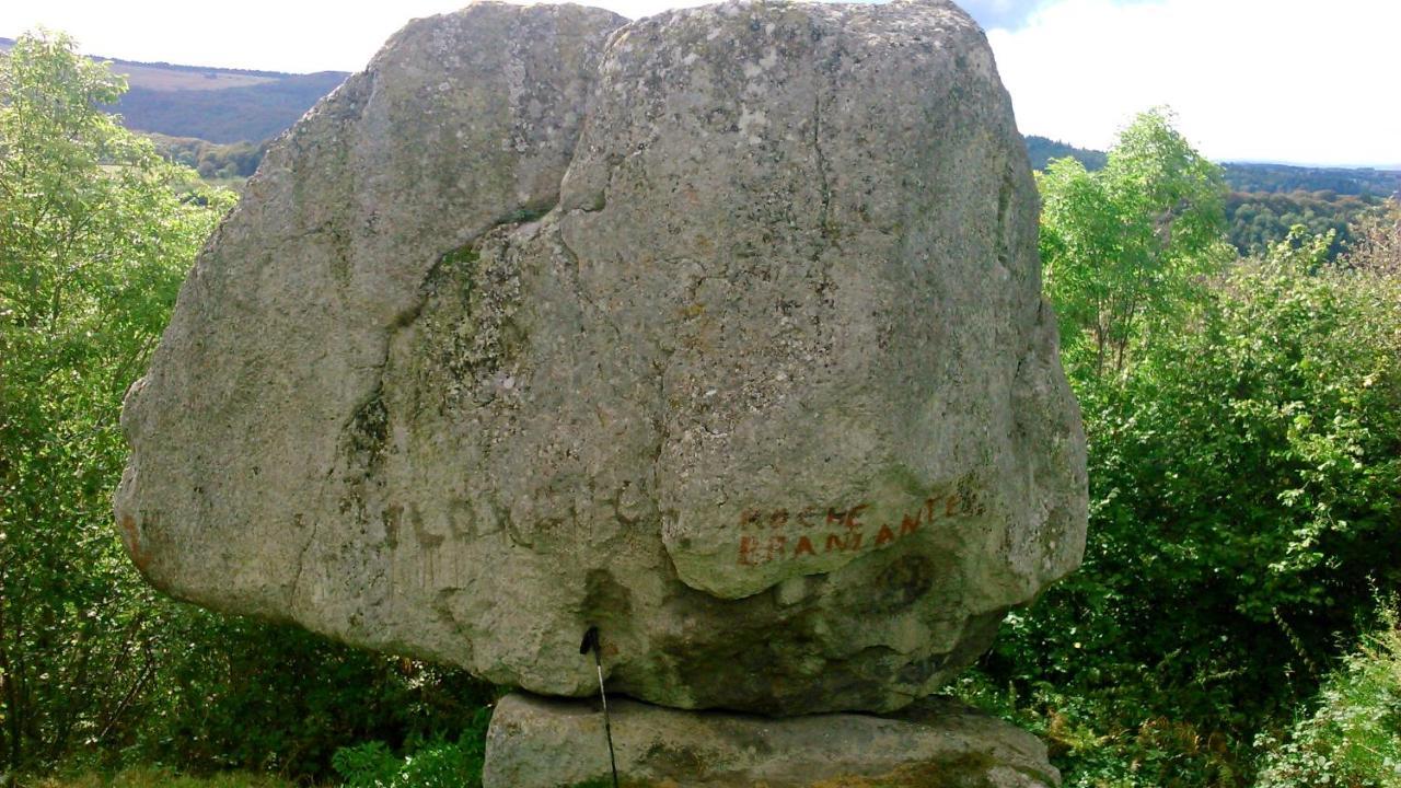 Lilas, Saint Antoine, Orcival, Entre Sancy Et Volcans. Apartment Orcival